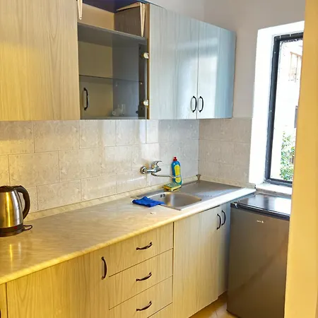 21 Steps' Lovely In The Center