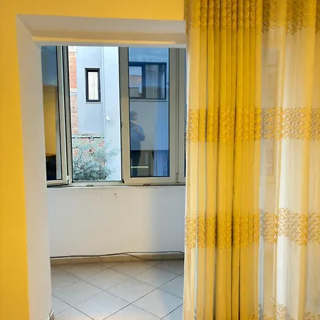 Daire 21 Steps' Lovely In The Center