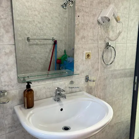 21 Steps' Lovely In The Center Tiran