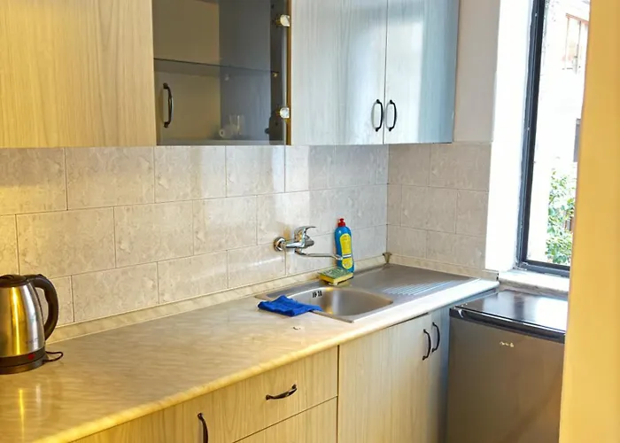 21 Steps' Lovely In The Center