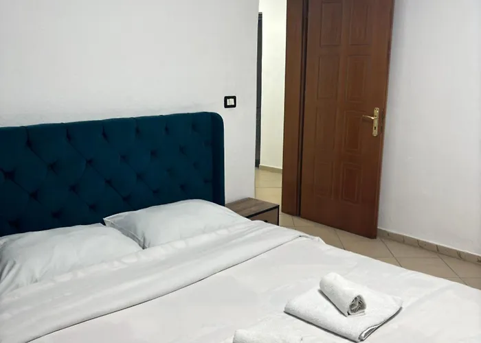 21 Steps' Lovely In The Center